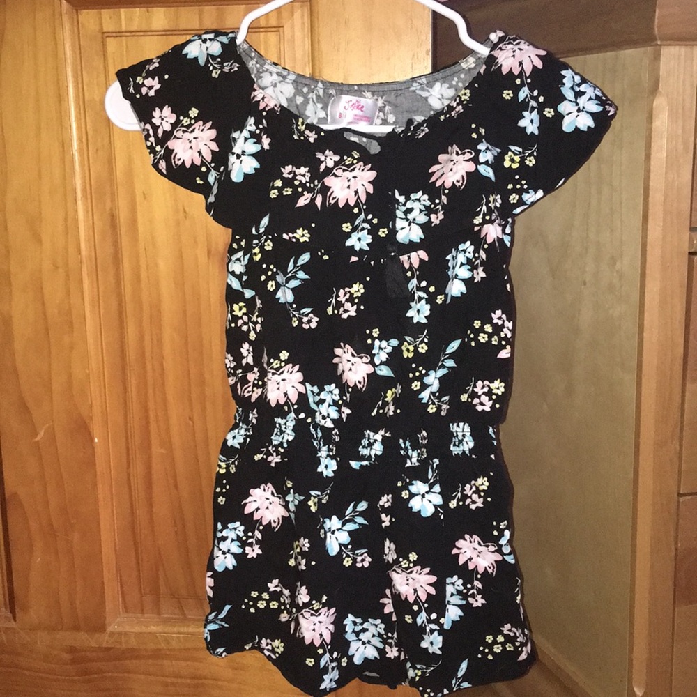 Cute flowered romper